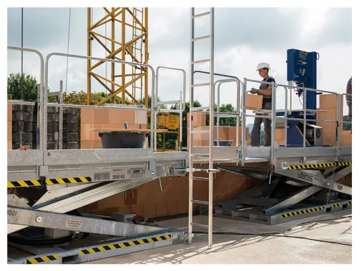 Lissmac Maurerarbeitsb�hne MAB 3002 400 V inkl. Fu�taster